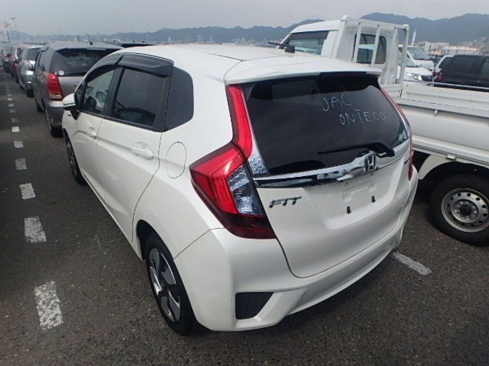 Honda Fit Hybrid 2014
