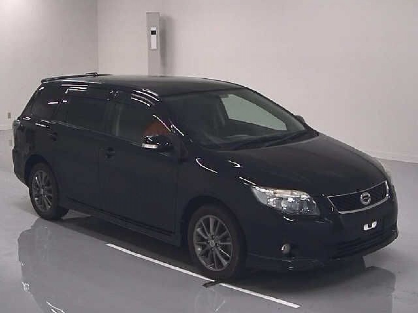 Toyota Corolla Fielder 2010